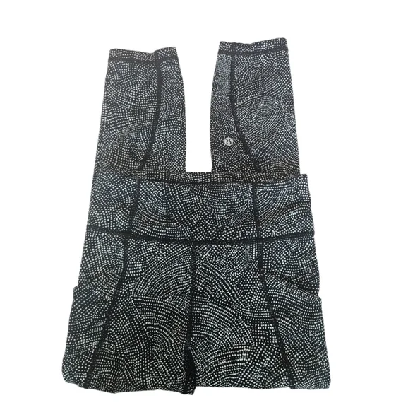 Lululemon athletica Final LapCrop 23" Black and White Patterned Women's Leggings - Picture 6 of 11